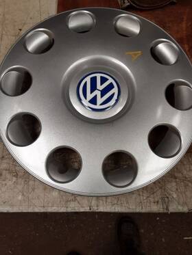 570-61534 Volkswagen Wheel Cover Hubcap 15 Inch Fits 00-01 Beetle 233238