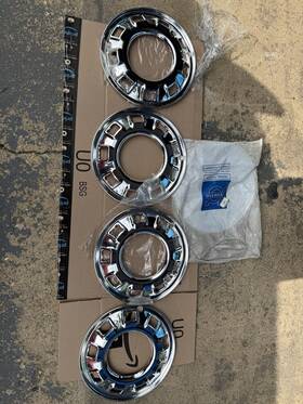 282681 Volvo Vintage Wheel Covers Nos Oem Never Used / Installed 15 Inch #282681 Amazon Pv