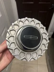 1990-1997 Lincoln Town Car Center Hubcap Wheel F0VC-1A096-AE Oem. Fixed Price $19.00.