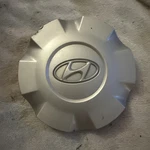 2006-2008 Hyundai Accent Silver Center Cap 52961-1E100 Oem. Fixed Price $15.75.