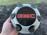 Gmc Suburban Sierra Savannah 1500 Oem Wheel Center Cap Silver 9596667 Lug. Fixed Price $13.95.