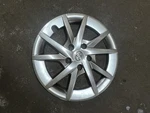 2012-2014 Toyota Prius Oe Wheel-cover #61165 Hypersilver 42602-47150. Fixed Price $75.00.