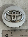 Toyota Highlander Camry Sienna Silver Wheel Center Oe 42603-08030. Fixed Price $16.50.