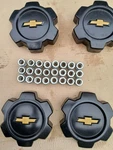 2003-2007 Gm/chev. 2000-2007 Center Hubcap 22912448560-560-08109+ Lugs. Fixed Price $29.00.