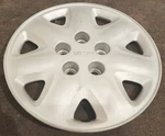 (1) Oem 1996-1999 Isuzu Oasis 15" Bolt-on Wheel Cover Hubcap #01 P/n 5862030380. Fixed Price $29.99.