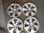 19-21 Set Of 16" Toyota Rav New Oem Hubcaps /wheelcovers Pt# 42602-OR040. Fixed Price $125.00.