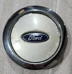 2003-2006 Ford Expedition Oem Center Cap 3516 2L1Z1130CA. Fixed Price $17.95.