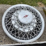 1979-1980 Oldsmobile Toronado 15" Wire Spoke Hubcap Wheel Cover. Fixed Price $12.00.