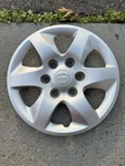 06-10 Kia Sedona 16 Bolt Hubcap Wheel Cover 52960-4D300 07 08 09. Fixed Price $29.99.