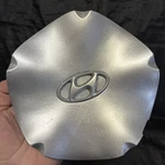 Hyundai Elantra Center Cap Hub Cover 1999-2001 52960-38800 Repainted Good Clips. Fixed Price $9.49.