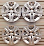 New 2013 2014 2015 Toyota 17" Wheelcovers Set Of Hubcaps. Fixed Price $80.27.