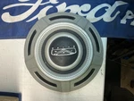 1968 1969 1970 1971 1972 1977 Ford F250 F350 Hub Cap Argent. Fixed Price $75.00.