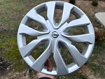 (1) Nissan Rogue 17" Oem Wheel Cover Hub Cap Silver 2014-2020 40315 5HA0B. Fixed Price $29.90.