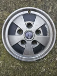 Rover P6 3500S Hubcap 572734 Genuine Original. Fixed Price $66.35.