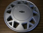 New Gm 14" Hub Cap Oem 10097535 (BARB5080 DS1558). Fixed Price $61.45.