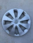 One 2012-2014 Toyota Prius Hatchback # 61166 15" Hubcap Wheel Cover 4260252540. Fixed Price $46.99.