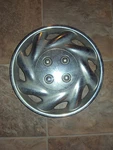 14" Hubcap #KT-869. Fixed Price $5.00.