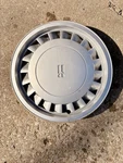 (1) Oem 14" Oldsmobile Cutlass Ciera Calais Hubcap Wheel Cover 1989 1990. Fixed Price $12.00.