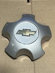 Scratches 2005 2006 Chevy Equinox Center Cap 9595565 Oem Used. Fixed Price $13.99.
