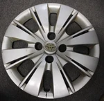12 13 14 Toyota Yaris Oem Wheel Cover Hubcap 15" 4260252520 61164 (cracked). Fixed Price $52.00.