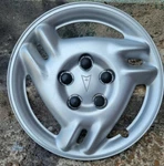 1999-2005 Pontiac Grand Am Bolt Factory 15 Hubcap Very Nice One. Fixed Price $47.00.