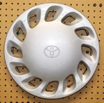 1991-96 Toyota Previa 14 12 Spoke Hubcap Wheel Cover. Fixed Price $44.95.