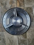 (1) Vintage 1962 Pontiac Bonneville 14" Hubcap Wheel Cover Used Oem. Fixed Price $9.99.